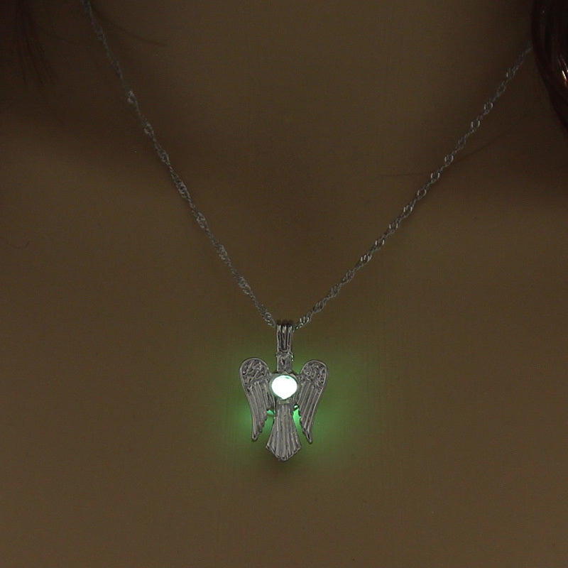 The necklace of the luminous angel